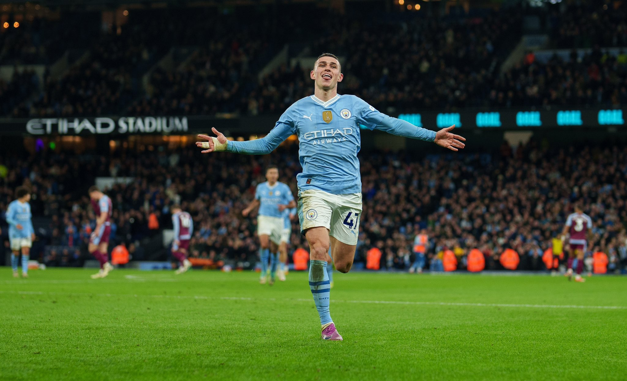 Phil Foden Fires City to Victory with Dominant Hat Trick